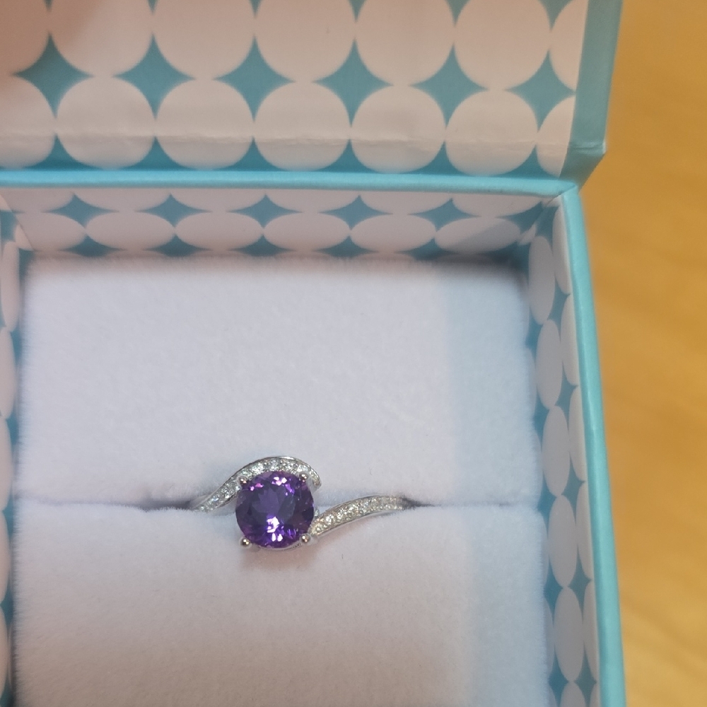 New With Box Ryze Sterling Silver Ring. Size 7.